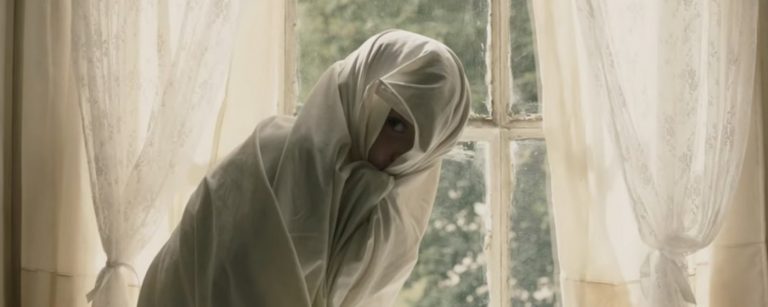 Stranger Things -tähti kauhutrillerissä – katso Marrowbone-traileri